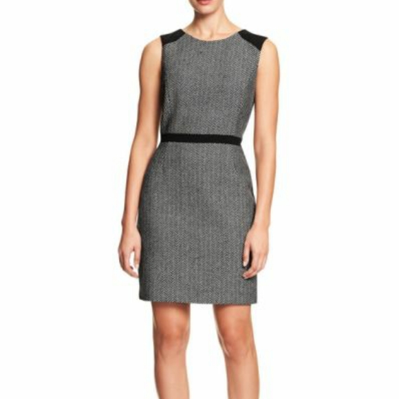 Banana Republic Dresses & Skirts - Banana Republic Silver Sparkle Tweed Dress